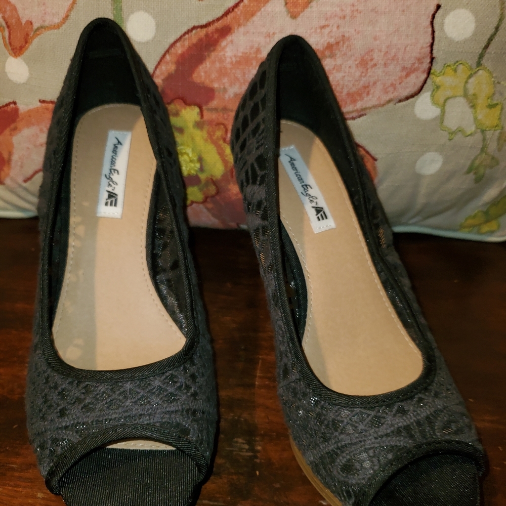 American Eagle Lace Wedges